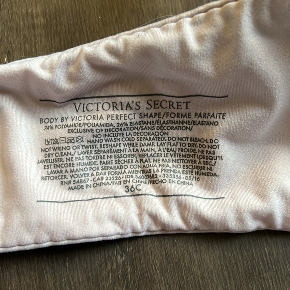 Victoria’s Secret Body by Victoria Perfect Shape bra 36C - Picture 2 of 4